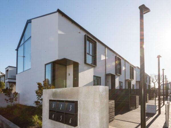 Salisbury Street residential build - exterior road frontage