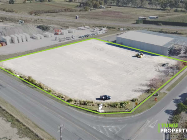 Prime Yard Lease Opportunity in Irongate